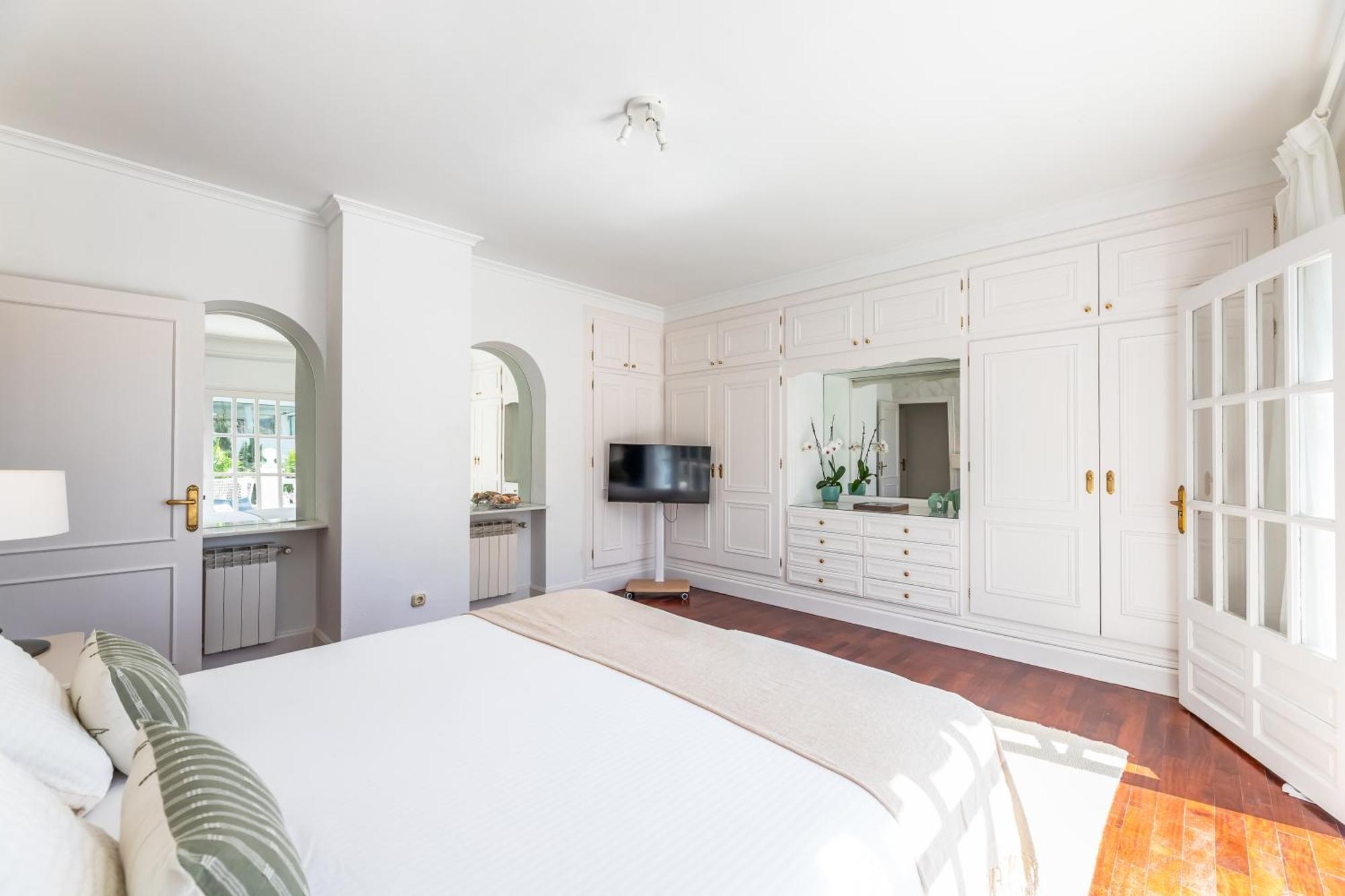 Aurora Boutique House - Only Adults Bed & Breakfast Marbella
